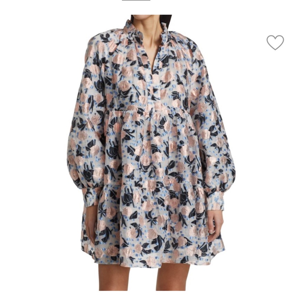 Very chic and cute when you pair with some knee high boots